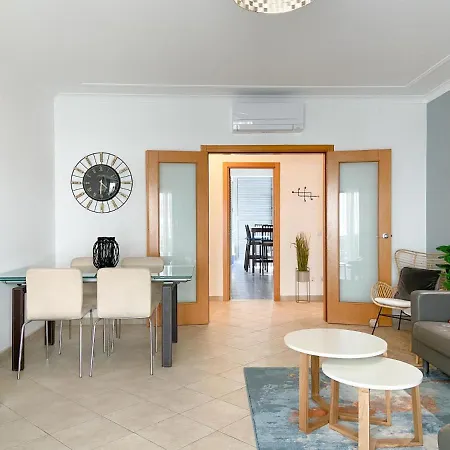 Apartment Meia Poolside To Seaside Retreat #1936