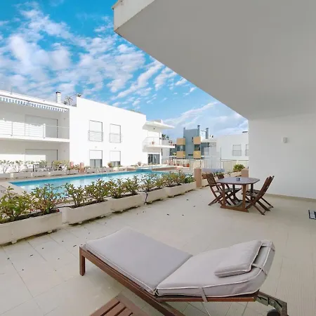 Meia Poolside To Seaside Retreat #1936 * Lagos